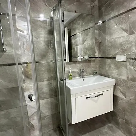 Lux Daire Алания